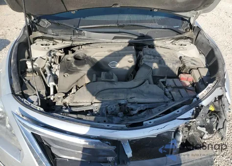 2015 Nissan Altima 2.5 из США, поврежденный, VIN 1N4AL3APXFC486354